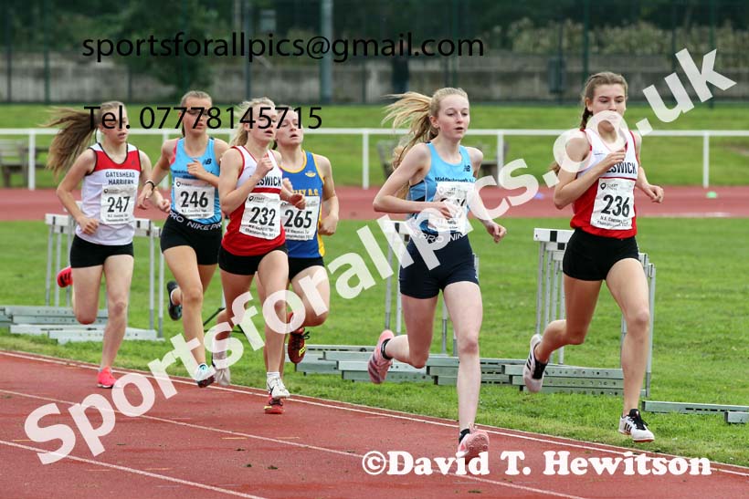 Women and Girls 800 metres, 2021 North Eastern Track and Field Champs., Middesbrough. Photo: David T. Hewitson/Sports for All Pics